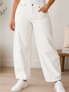 Abercrombie & Fitch Curve Jeans Size 34R‎ White Wide-Leg Love the Barrel NWT